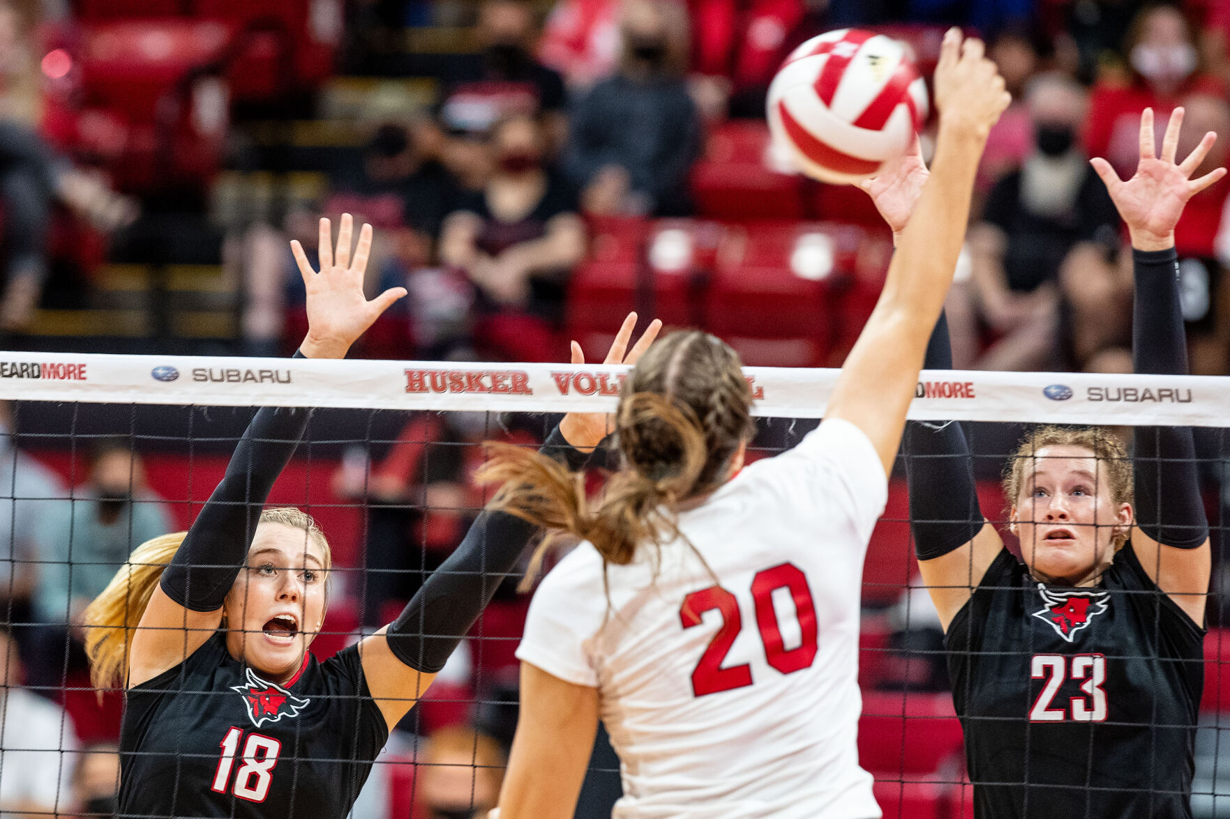 090421-owh-spo-nuvolley-pic-cm011.jpg